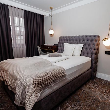 Hotel Boutique Donna Anna Giroc ภายนอก รูปภาพ