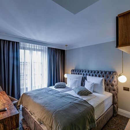 Hotel Boutique Donna Anna Giroc ภายนอก รูปภาพ