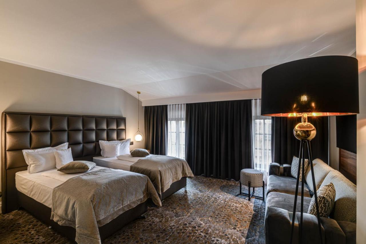 Hotel Boutique Donna Anna Giroc ภายนอก รูปภาพ