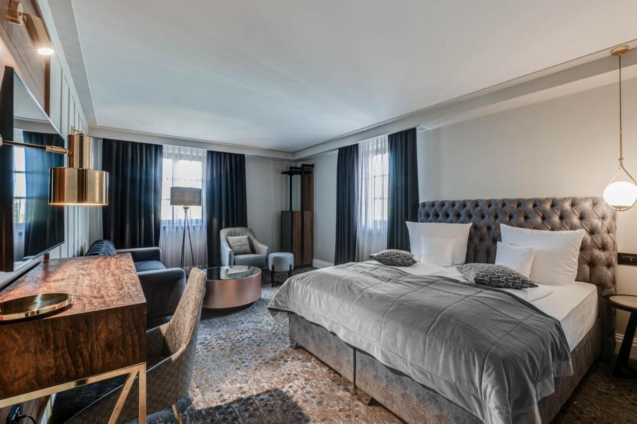 Hotel Boutique Donna Anna Giroc ภายนอก รูปภาพ