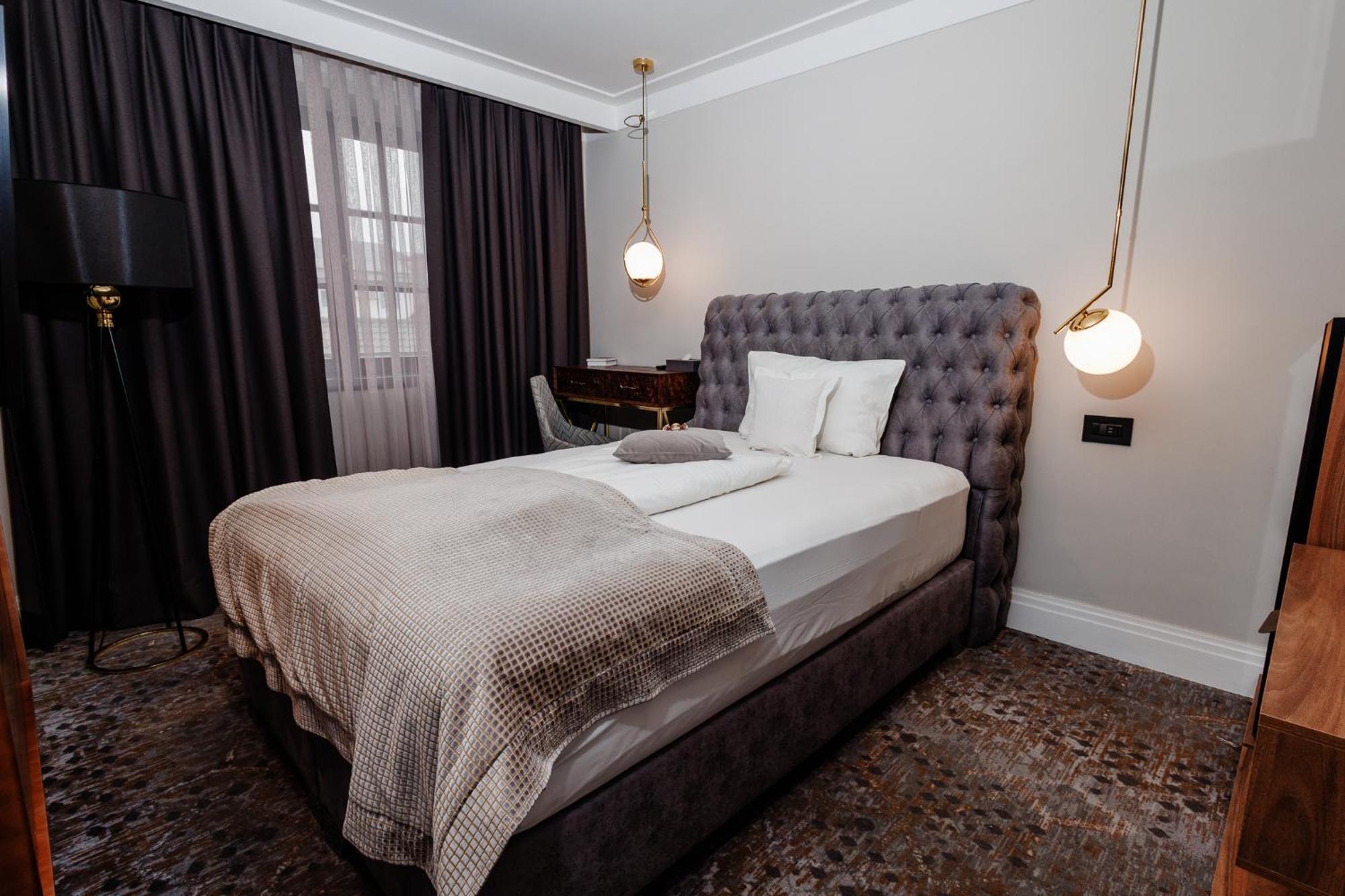 Hotel Boutique Donna Anna Giroc ภายนอก รูปภาพ