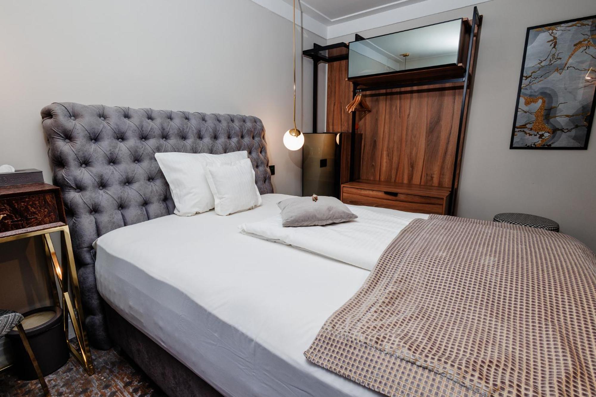 Hotel Boutique Donna Anna Giroc ภายนอก รูปภาพ